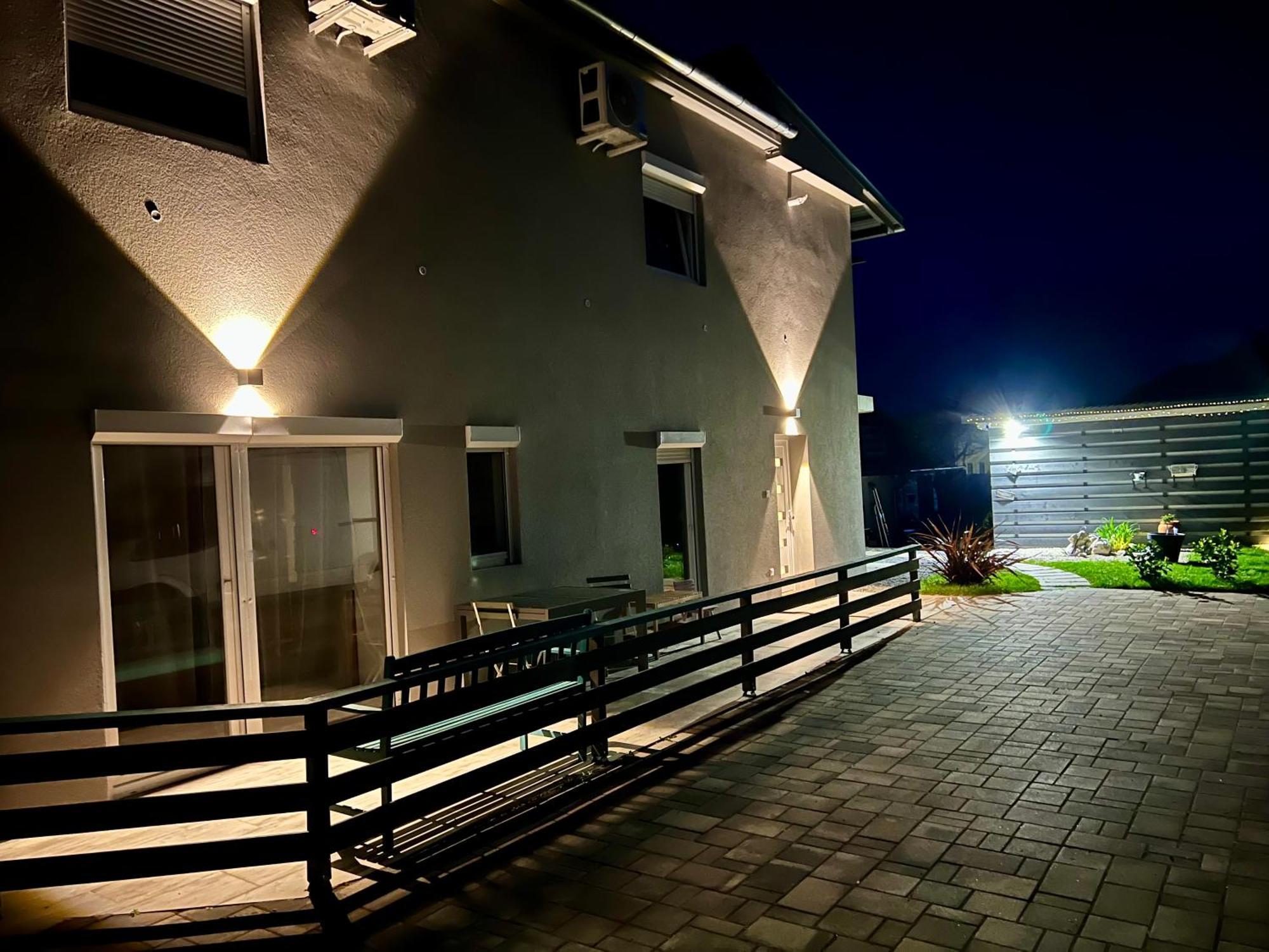 Szarkafeszek Hotel Keszthely Exterior photo